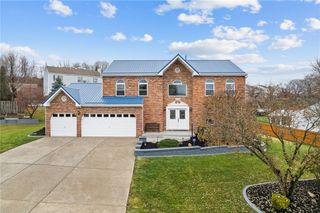 449 Shelbourne Dr, Plum Boro, PA 15239