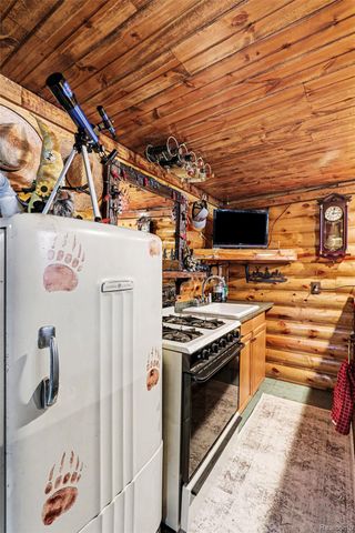 3639 Howland Road, Almont Township, MI 48003