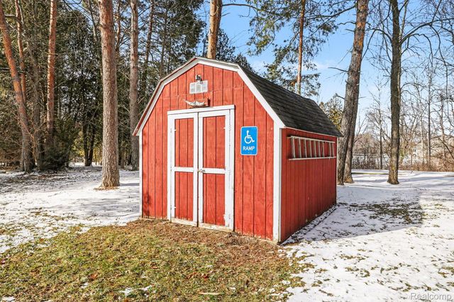 3639 Howland Road, Almont Township, MI 48003