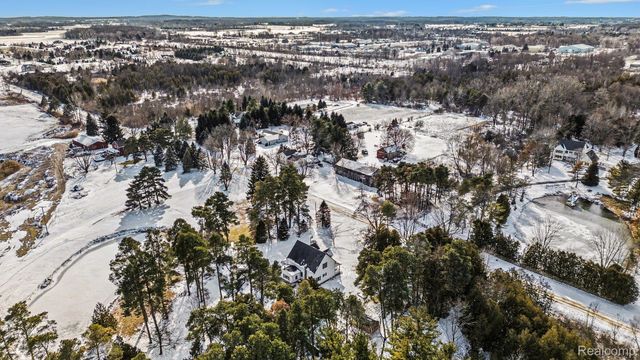 3639 Howland Road, Almont Township, MI 48003