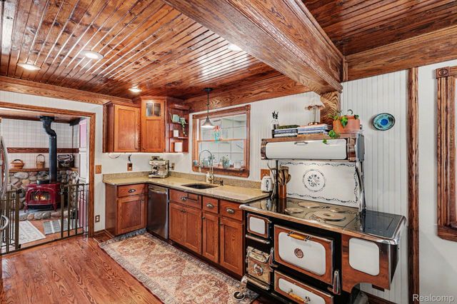 3639 Howland Road, Almont Township, MI 48003