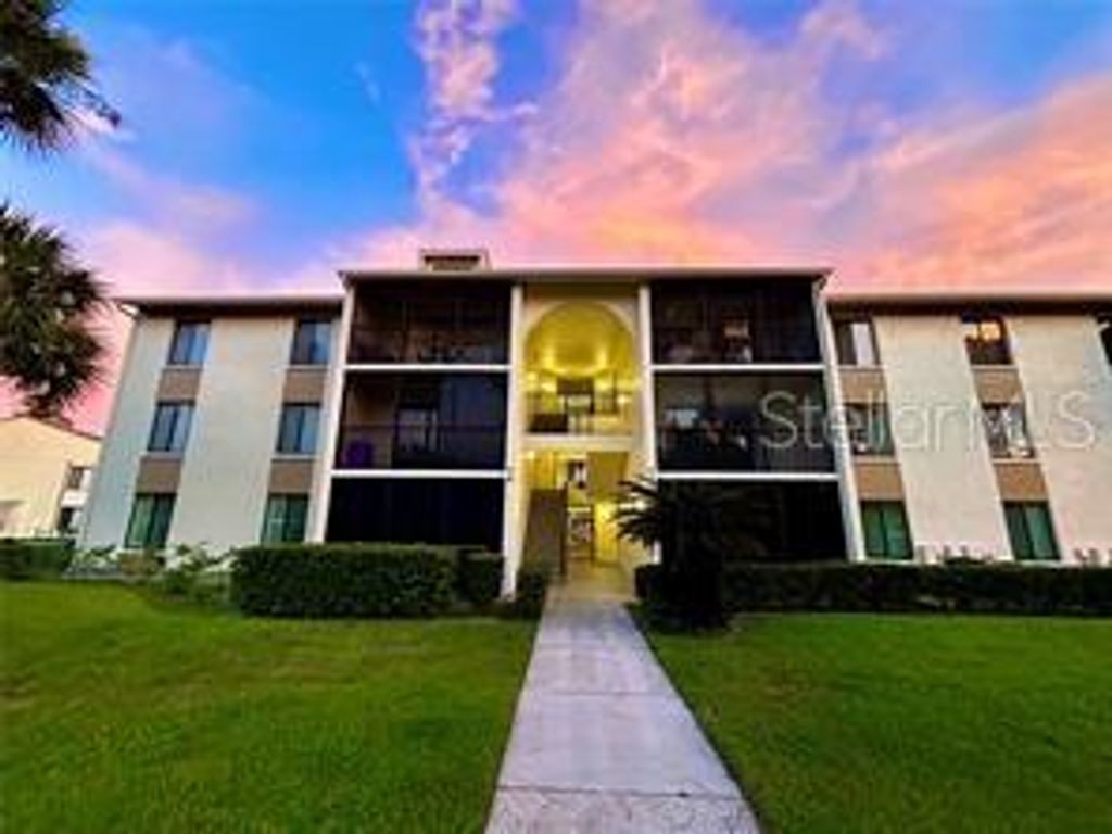 1423 PINE GLEN LANE LANE D2, Tarpon Springs, FL 34688