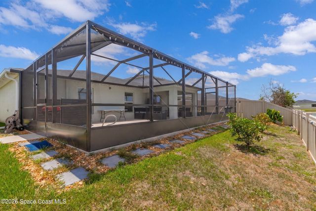 1975 Diablo Circle SW, Palm Bay, FL 32908
