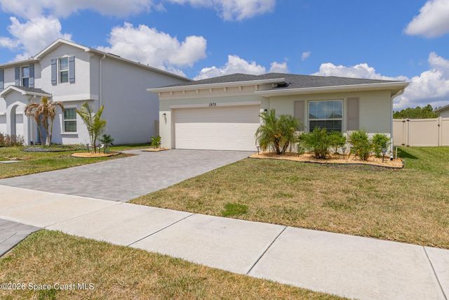 1975 Diablo Circle SW, Palm Bay, FL 32908