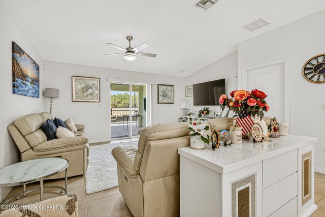 1975 Diablo Circle SW, Palm Bay, FL 32908