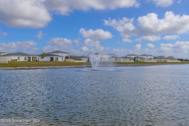 1975 Diablo Circle SW, Palm Bay, FL 32908