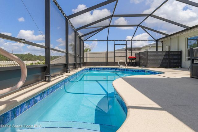 1975 Diablo Circle SW, Palm Bay, FL 32908