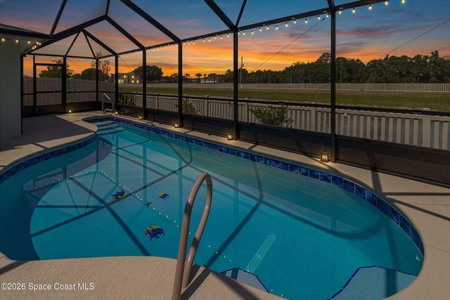 1975 Diablo Circle SW, Palm Bay, FL 32908
