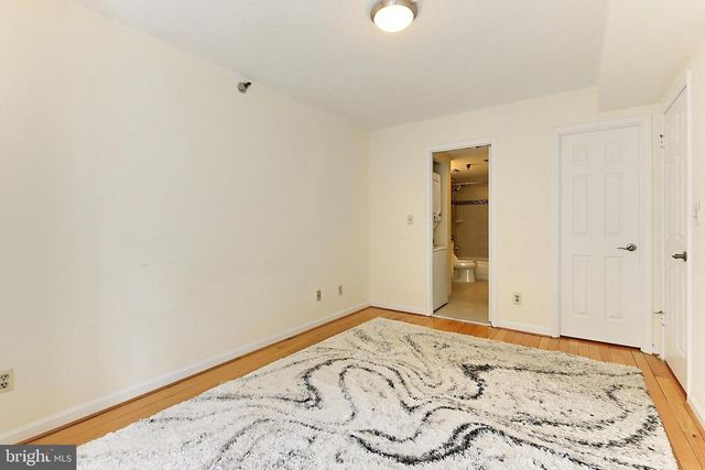 2400 Clarendon Blvd Apt 406, Arlington, VA 22201