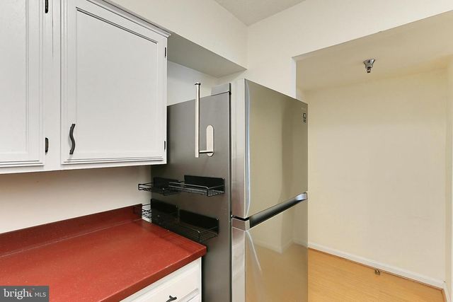 2400 Clarendon Blvd Apt 406, Arlington, VA 22201