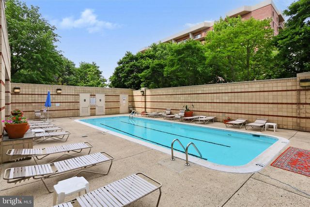 2400 Clarendon Blvd Apt 406, Arlington, VA 22201