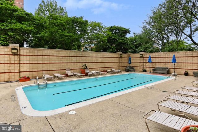 2400 Clarendon Blvd Apt 406, Arlington, VA 22201