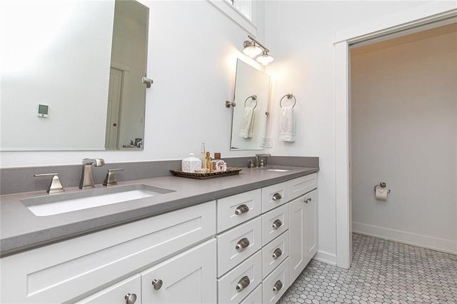 335 31st Street, Des Moines, IA 50312
