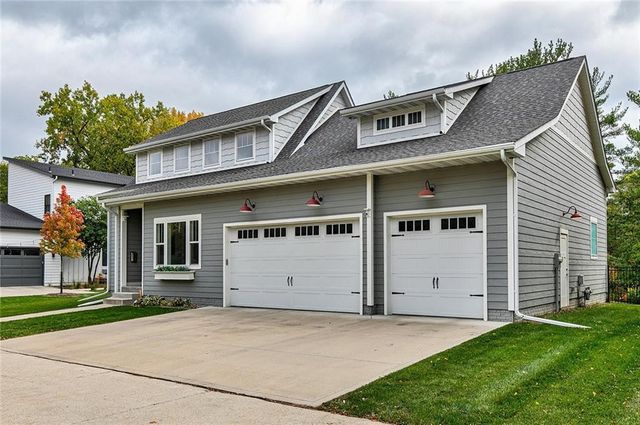 335 31st Street, Des Moines, IA 50312