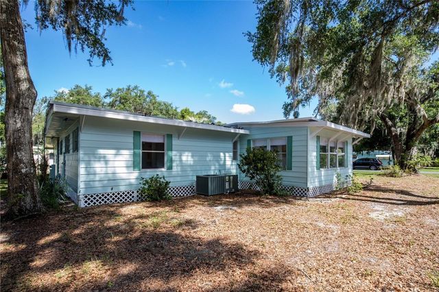 33 BOBCAT TRAIL, Wildwood, FL 34785
