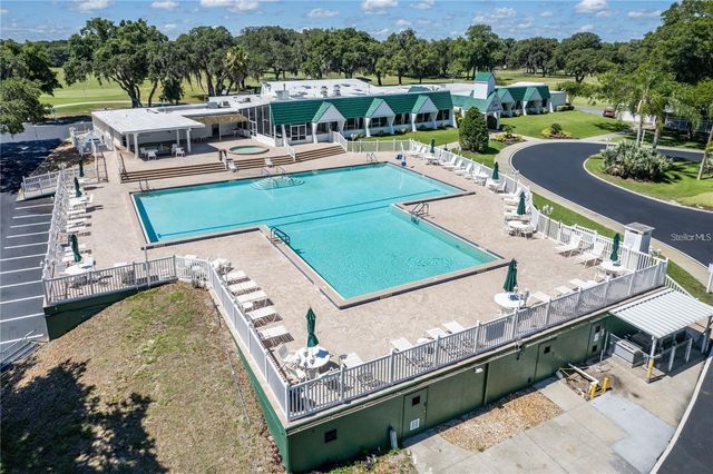 33 BOBCAT TRAIL, Wildwood, FL 34785
