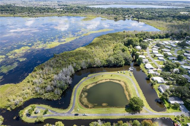 33 BOBCAT TRAIL, Wildwood, FL 34785