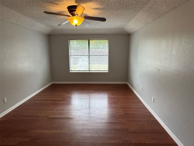 6629 High Lawn Terrace, Watauga, TX 76148