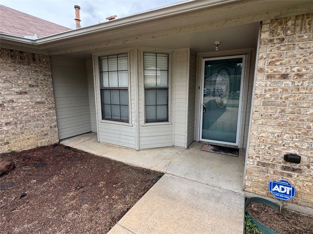 6629 High Lawn Terrace, Watauga, TX 76148