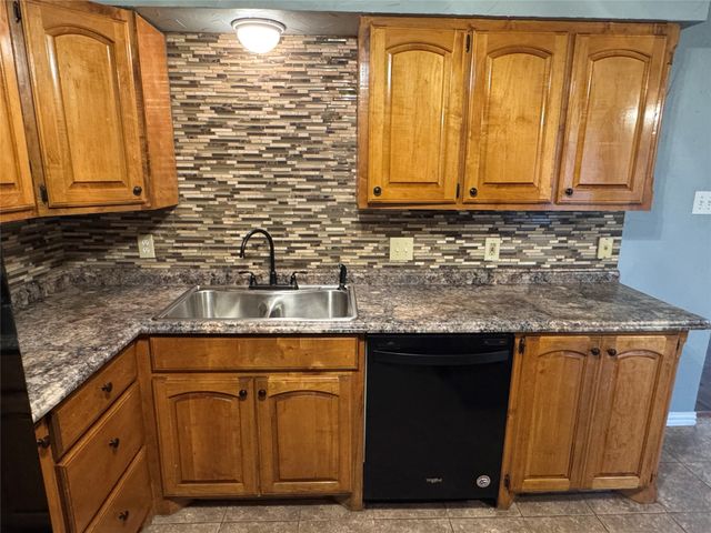 6629 High Lawn Terrace, Watauga, TX 76148