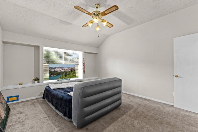 12470 Chalmette Street, Houston, TX 77015
