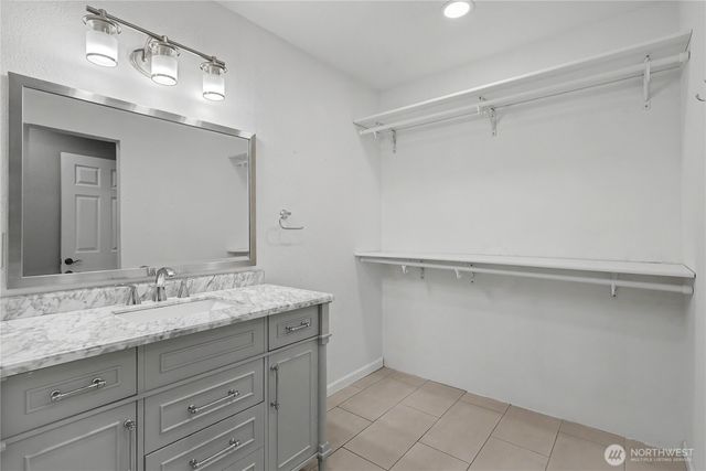 6411 W Sarazen Street SE, Olympia, WA 98513
