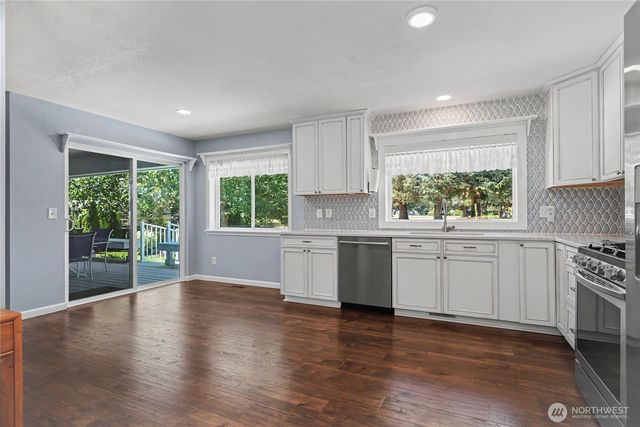 6411 W Sarazen Street SE, Olympia, WA 98513