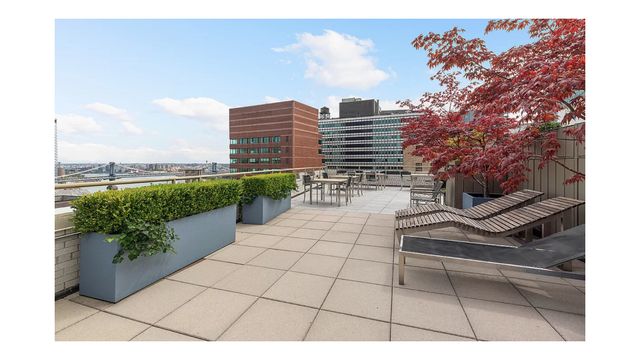 99 John St Apt 508, New York City, NY 10038