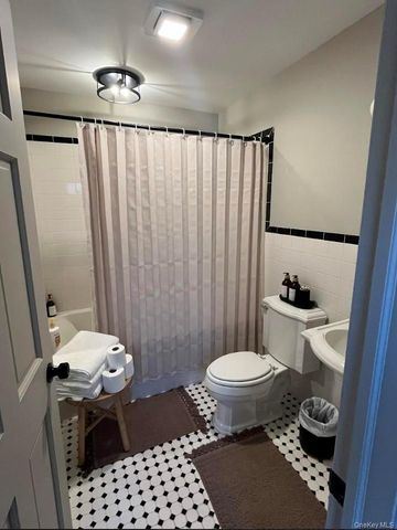 2039 Salt Point Turnpike, Salt Point, NY 12578