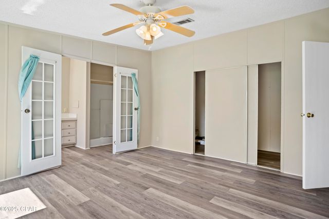 7868 Suellen Street, Sneads, FL 32460