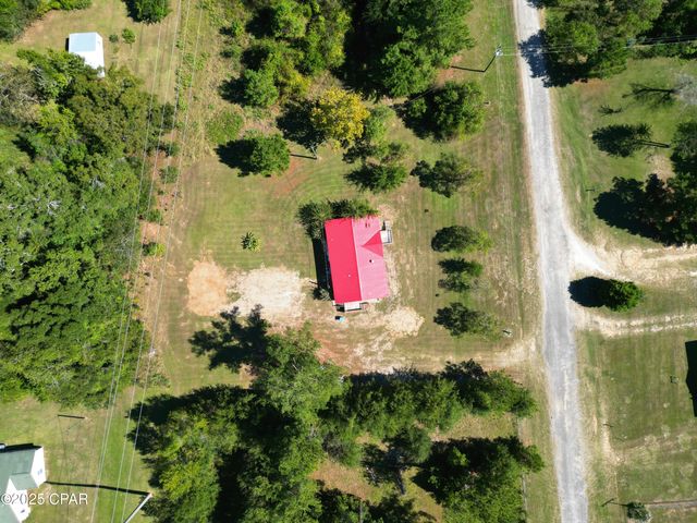 7868 Suellen Street, Sneads, FL 32460