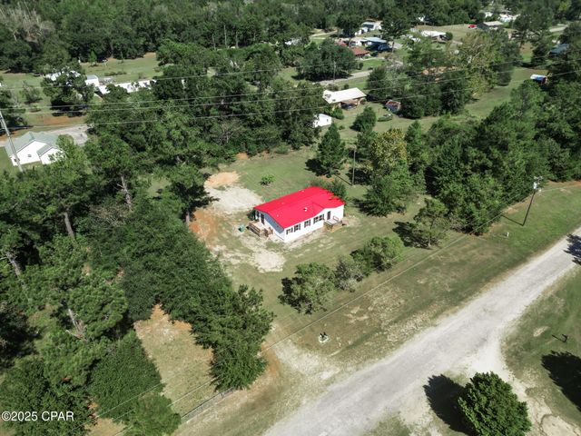 7868 Suellen Street, Sneads, FL 32460