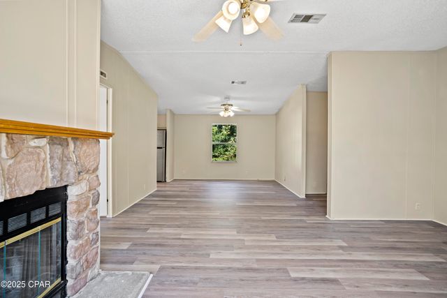 7868 Suellen Street, Sneads, FL 32460