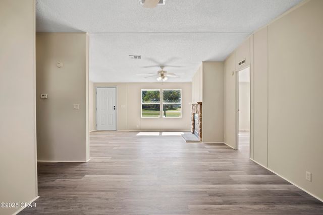 7868 Suellen Street, Sneads, FL 32460