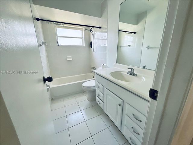 4343 NW 113th Ter, Sunrise, FL 33323