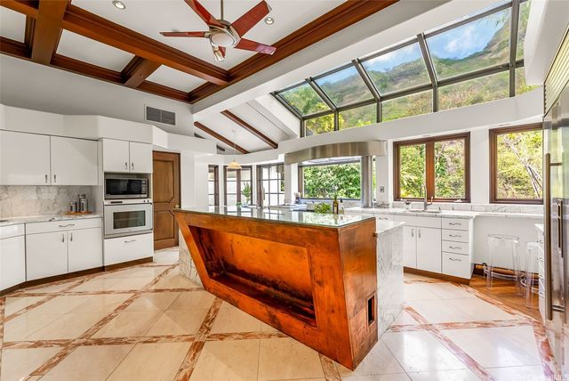 2999 Makalei Place, Honolulu, HI 96815