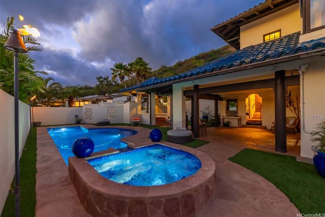 2999 Makalei Place, Honolulu, HI 96815