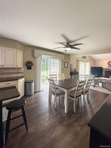 10170 Abrams Fork, Brighton Township, MI 48114