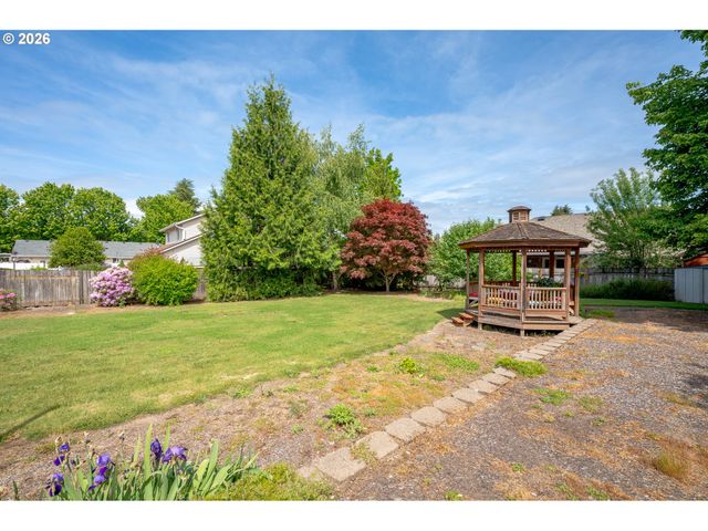 Ne Kristin Ct, Mc Minnville, OR 97128