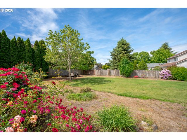 Ne Kristin Ct, Mc Minnville, OR 97128