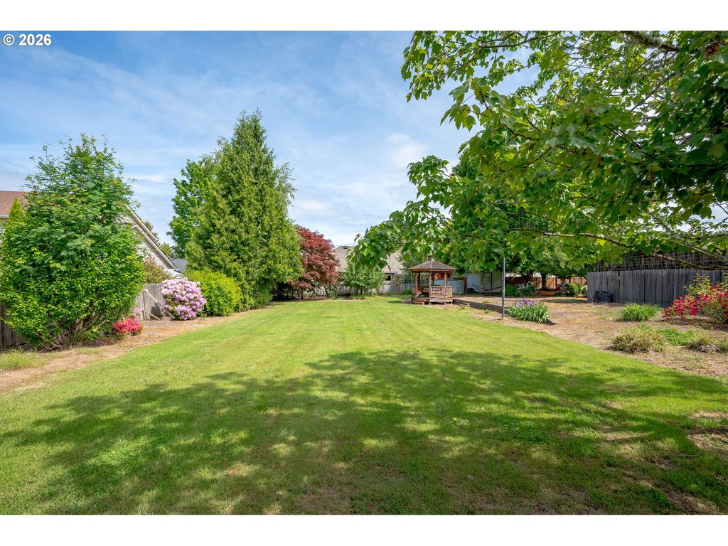 Ne Kristin Ct, Mc Minnville, OR 97128