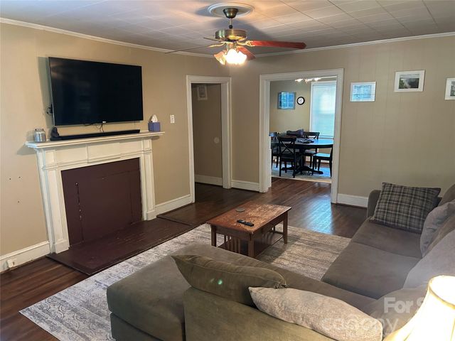 1920 Wood Dale Terrace, Charlotte, NC 28203