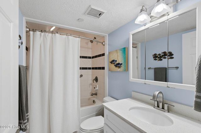 1080 Saint Joseph Street Apt 1e, Carolina Beach, NC 28428