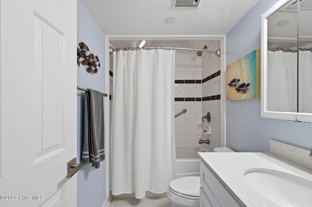 1080 Saint Joseph Street Apt 1e, Carolina Beach, NC 28428