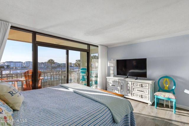 1080 Saint Joseph Street Apt 1e, Carolina Beach, NC 28428