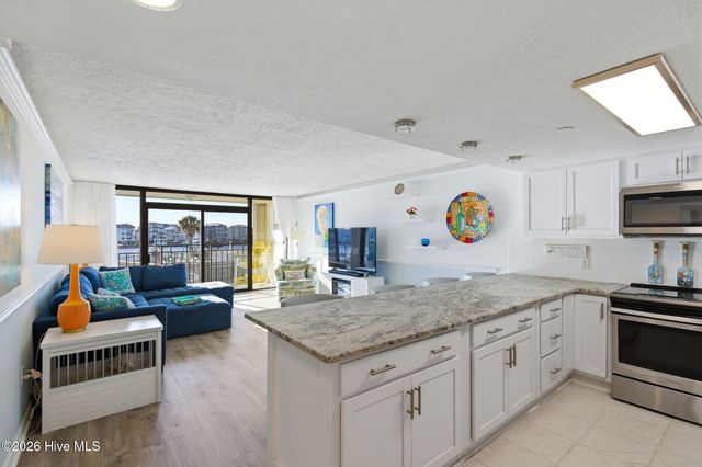 1080 Saint Joseph Street Apt 1e, Carolina Beach, NC 28428