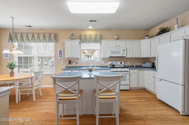2 Windy Reef Court, Barnegat, NJ 08005