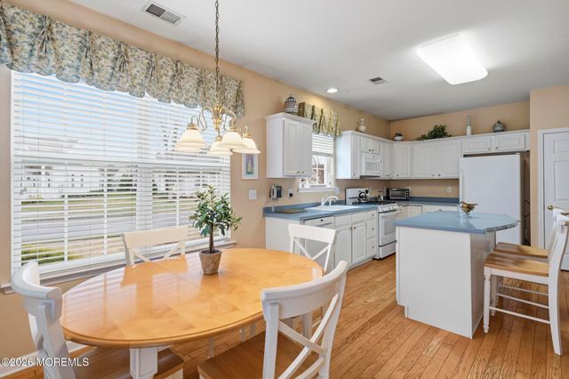 2 Windy Reef Court, Barnegat, NJ 08005