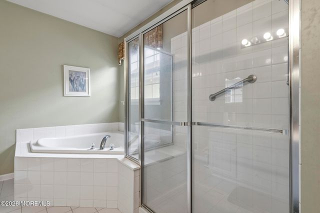2 Windy Reef Court, Barnegat, NJ 08005