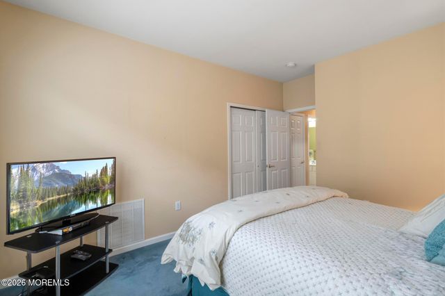 2 Windy Reef Court, Barnegat, NJ 08005